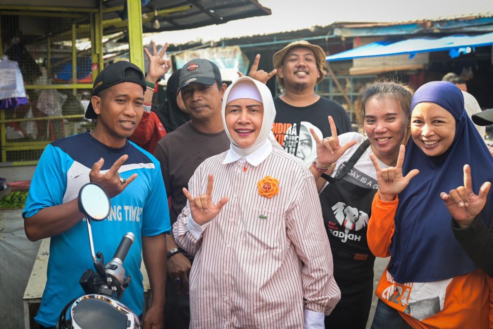 Kick Off Kampanye, Indira Yusuf Ismail Kunjungi Pasar Pa'baeng-baeng