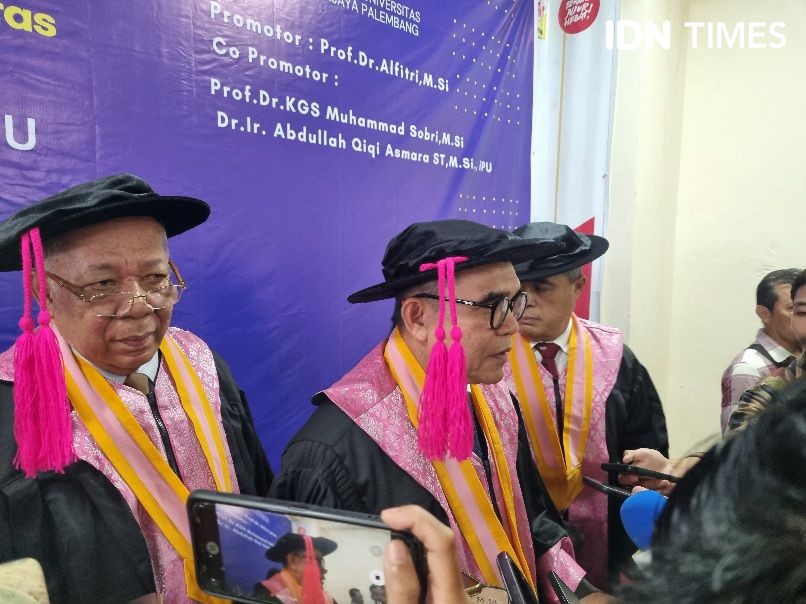 Wamenaker Afriansyah Noor Raih Doktor dari Universitas Sriwijaya