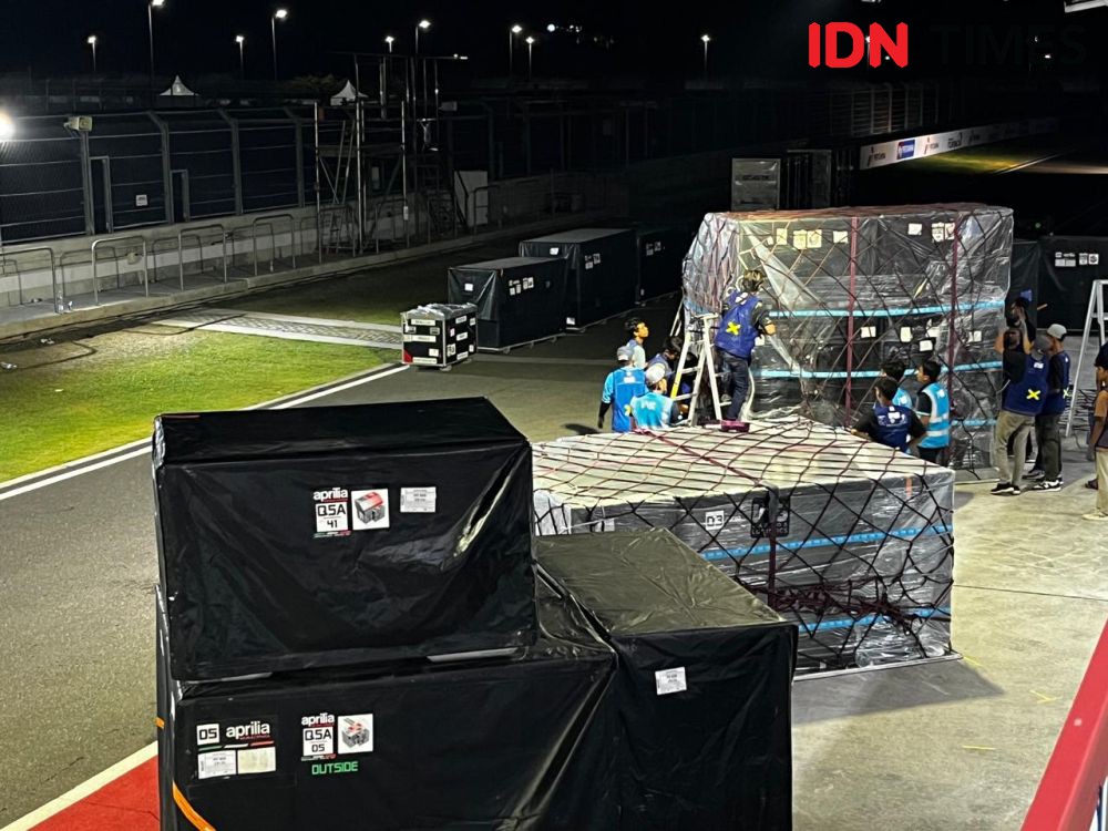 9 Potret Proses Packing Logistik MotoGP Usai Balapan di Mandalika