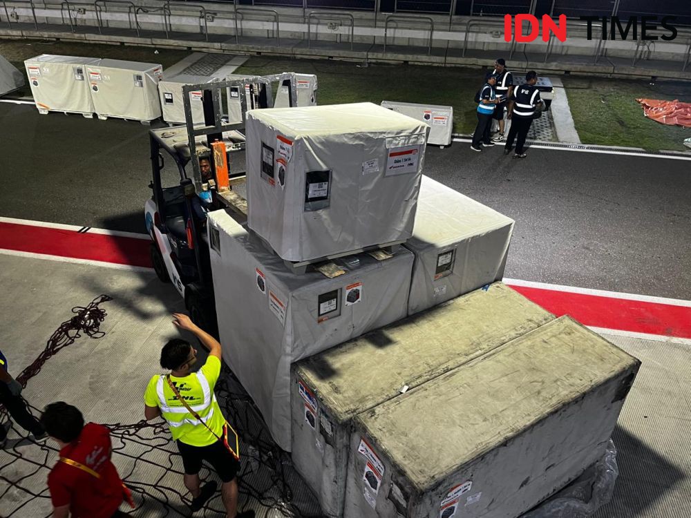 9 Potret Proses Packing Logistik MotoGP Usai Balapan di Mandalika