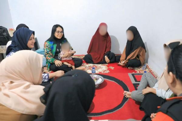 Menteri PPPA Kunjungi Lima Anak Korban Kekerasan Seksual di Mamuju