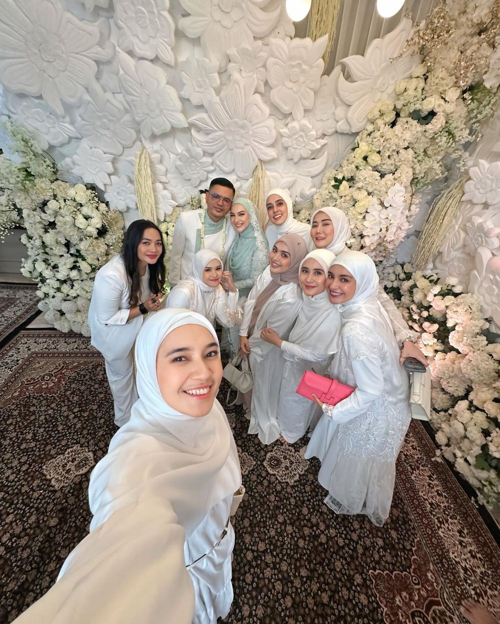 7 Potret Tamu Artis di Akad Nikah Irish Bella dan Haldy Sabri