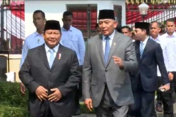 Prabowo Serahkan Memorandum ke Sjafrie, Posisi Menhan Beralih