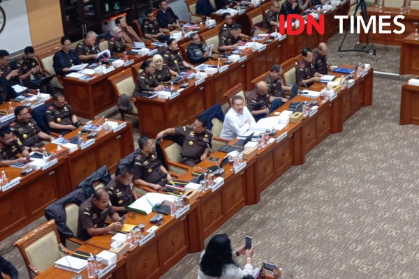 Dpr Kejagung Terkesan Buru Buru Soal Tom Lembong Tersangka Dpr Kejagung Terkesan Buru Buru Soal Tom Lembong Tersangka