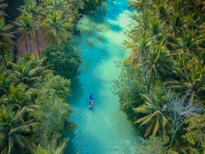 10 Tempat Wisata di Pulau Jawa yang Mirip Luar Negeri