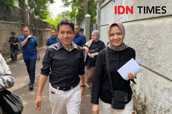 Dharma Pongrekun-Kun Wardana Pantau Quick Count di Posko Pemenangan