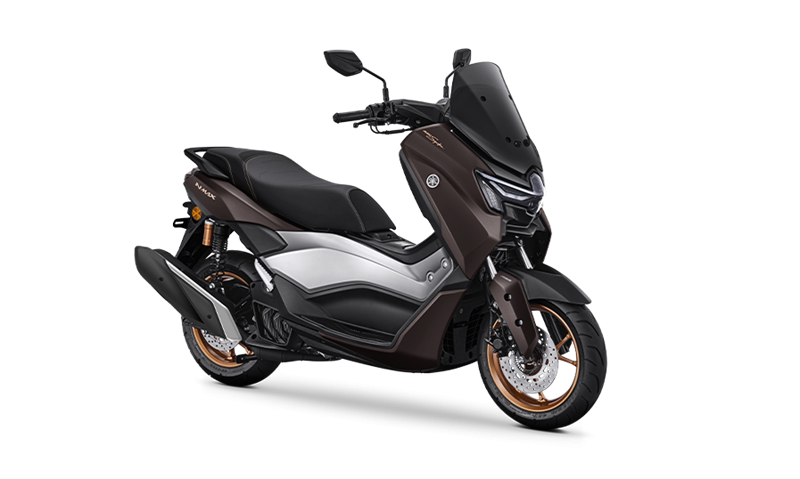 5 automatic motorbikes with large tanks, one of which is the Yamaha XMAX