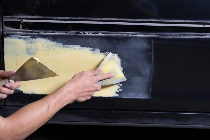 Jenis-Jenis Dempul untuk Perbaikan Body Mobil