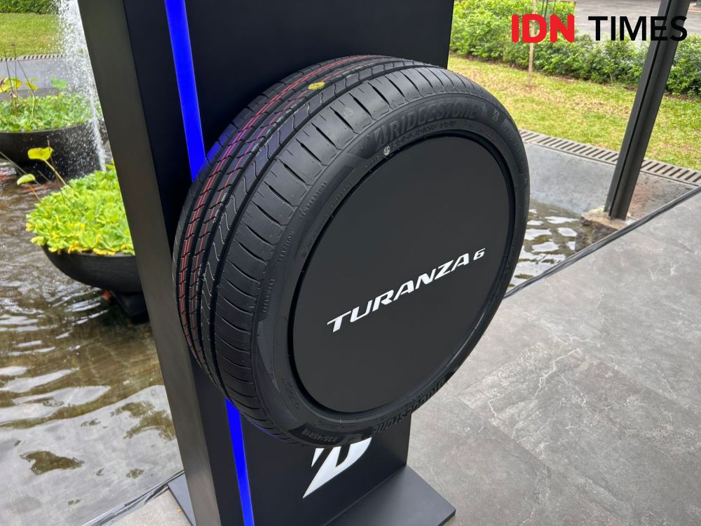 Penyebab Ban Mobil Pecah Saat Hantam Lubang di Jalan