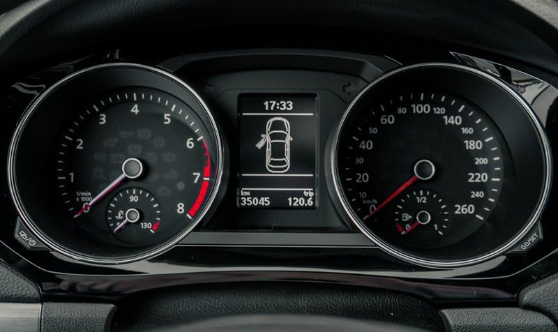 Ini yang Bikin Speedometer Mobil Jadi Gak Akurat
