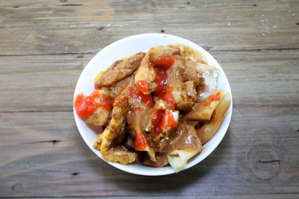 Resep batagor ikan khas bandung dengan bumbu kacang