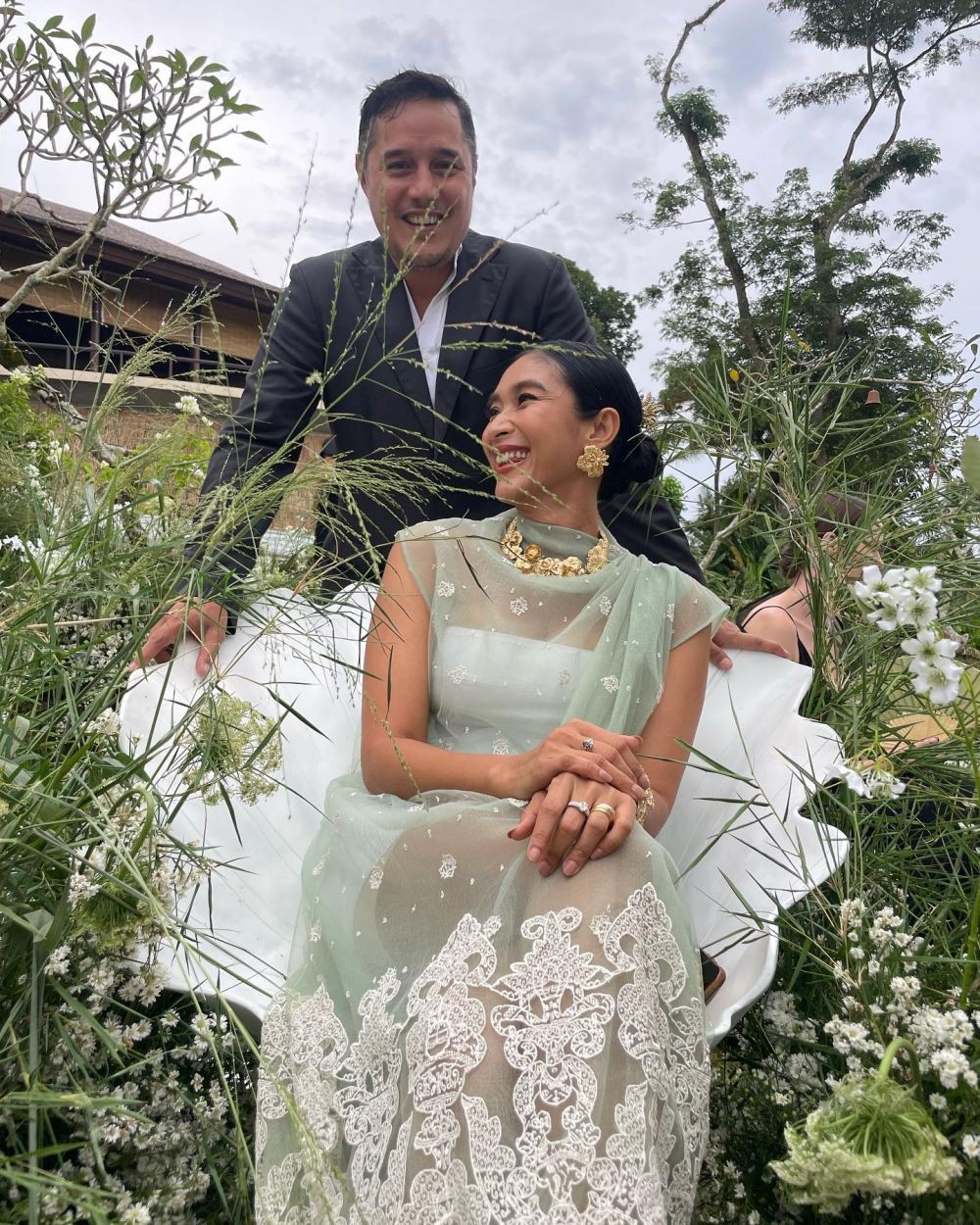 Potret Tamu Artis di Resepsi Pernikahan Luna Maya dan Maxime Bouttier