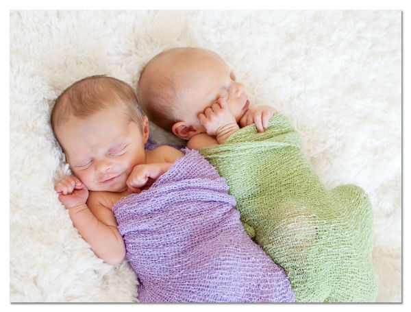 39 Foto Ini Bakal Bikin Kamu Ngebet Pengen Punya Anak Kembar