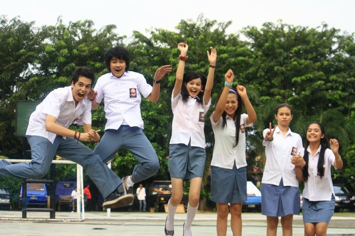 13 Tipe Anak SMA di Sinetron-Sinetron Indonesia VS Anak SMA di Dunia Nyata