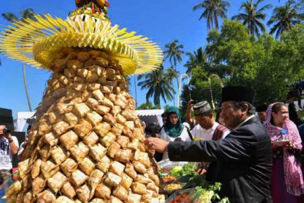 Masih Edisi Idul Fitri: Tradisi Unik Pasca Lebaran Ala Masyarakat Lombok