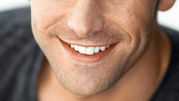 Sumber Gambar: yimg.com Bibir cowok