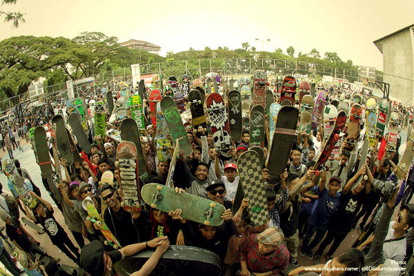 60 Gambar Romantis Anak Skateboard HD