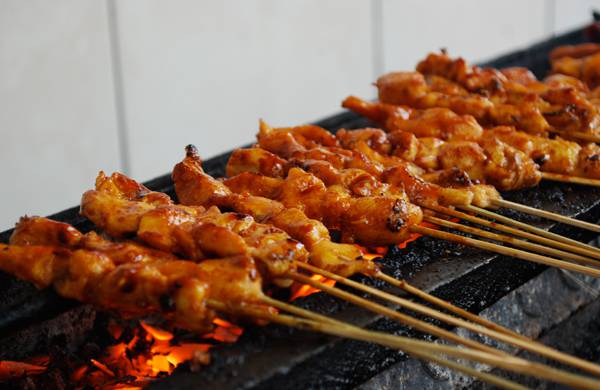 Sumber Gambar: infonesiaku.wordpress.com Sate