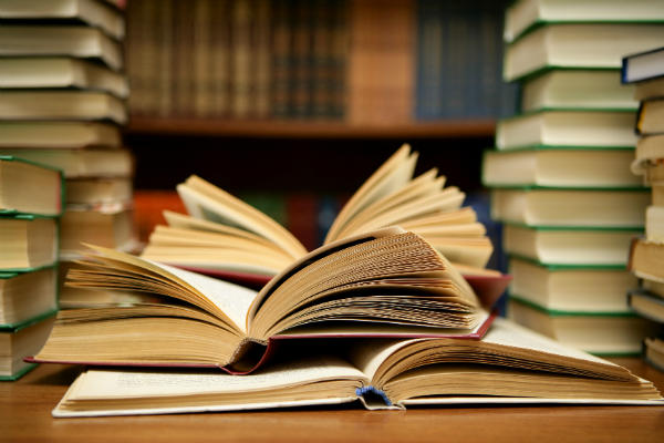 Sumber Gambar: uglydogbooks.com Ini 11 Alasan yang Membuktikan Kenapa Anak Arsitek Itu Nggak Banget Buat Dijadiin Pacar
