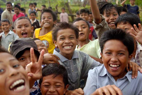 Sumber Gambar: wikimedia.com Senyuman